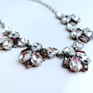 Beautiful Stella & Dot Silver Tone Rhinestone Statement Chain Necklace